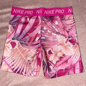 NIKE SHORTS 💗